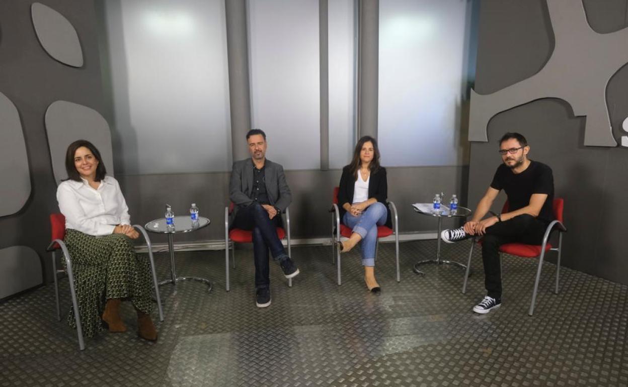 Inés Temes, Raúl Jiménez, Nuria Triguero y Sergio de los Santos, en el encuentro organizado por SUR y Telefónica. 