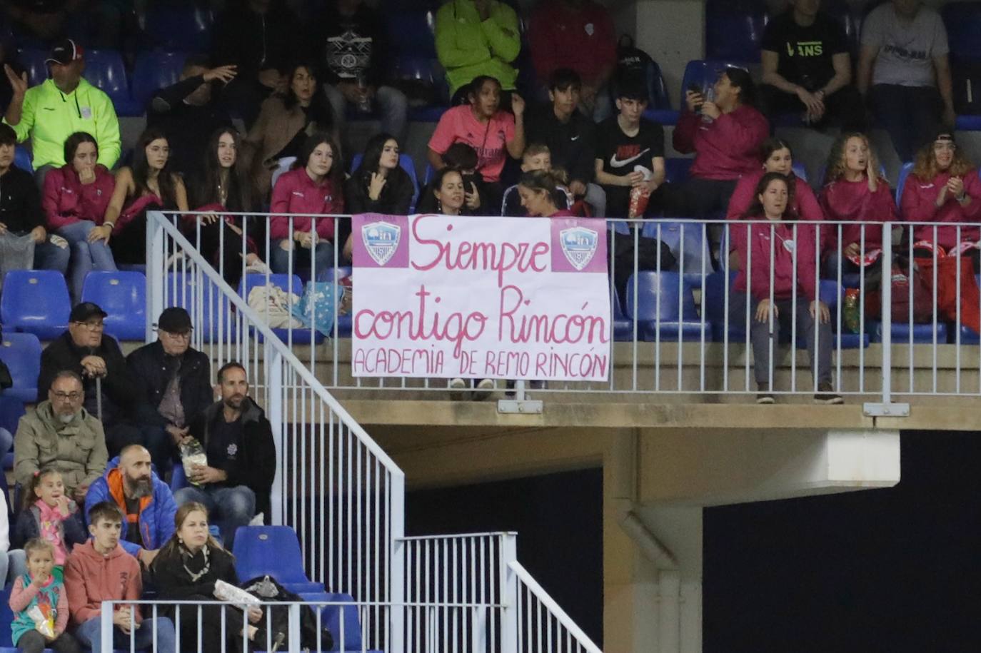 El Rincón cae en copa ante el Espanyol (0-3). 