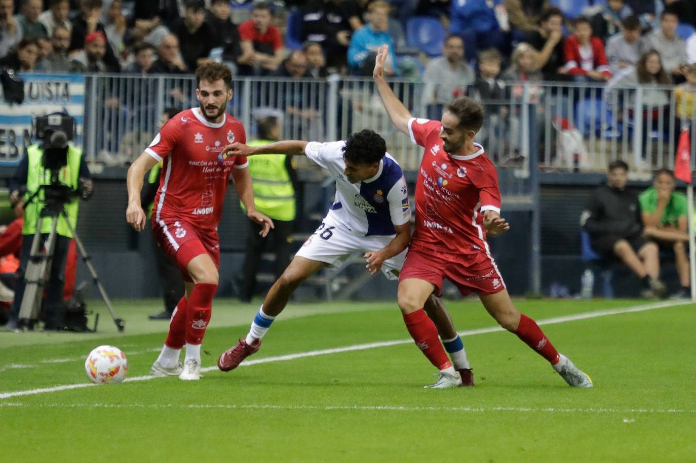 El Rincón cae en copa ante el Espanyol (0-3). 