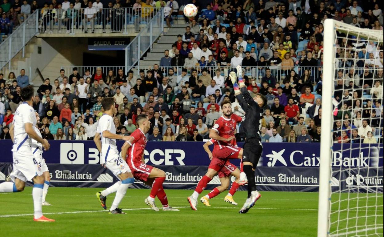 El Rincón soñó con dar la sorpresa ante el Espanyol durante la primera hora de partido