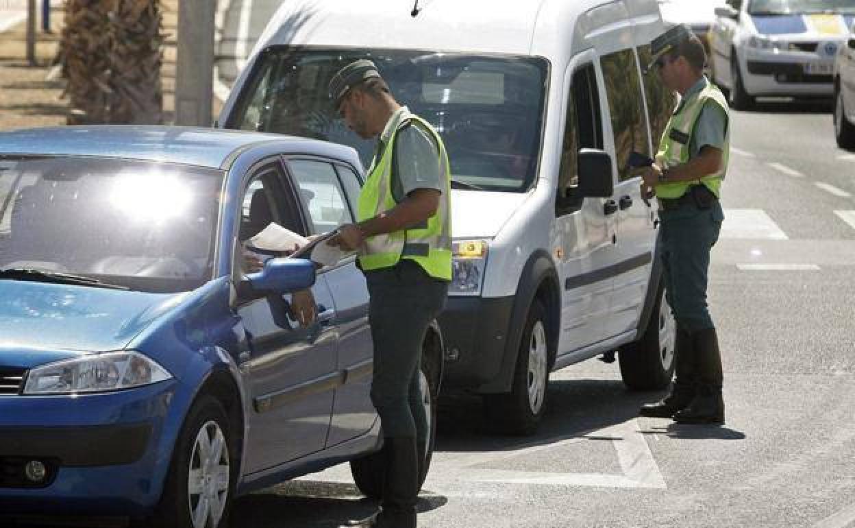 La DGT deja de comunicar las multas por correo postal