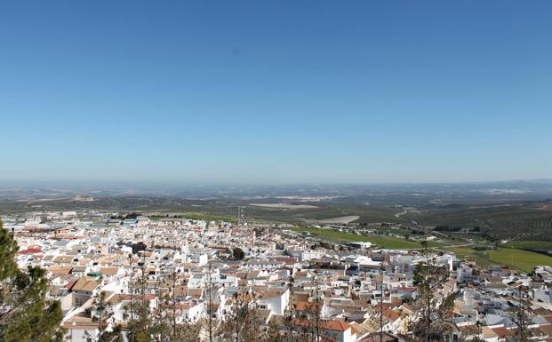 El principal casco urbano de Estepa se divisa perfectamente desde el cerro de San Cristóbal.