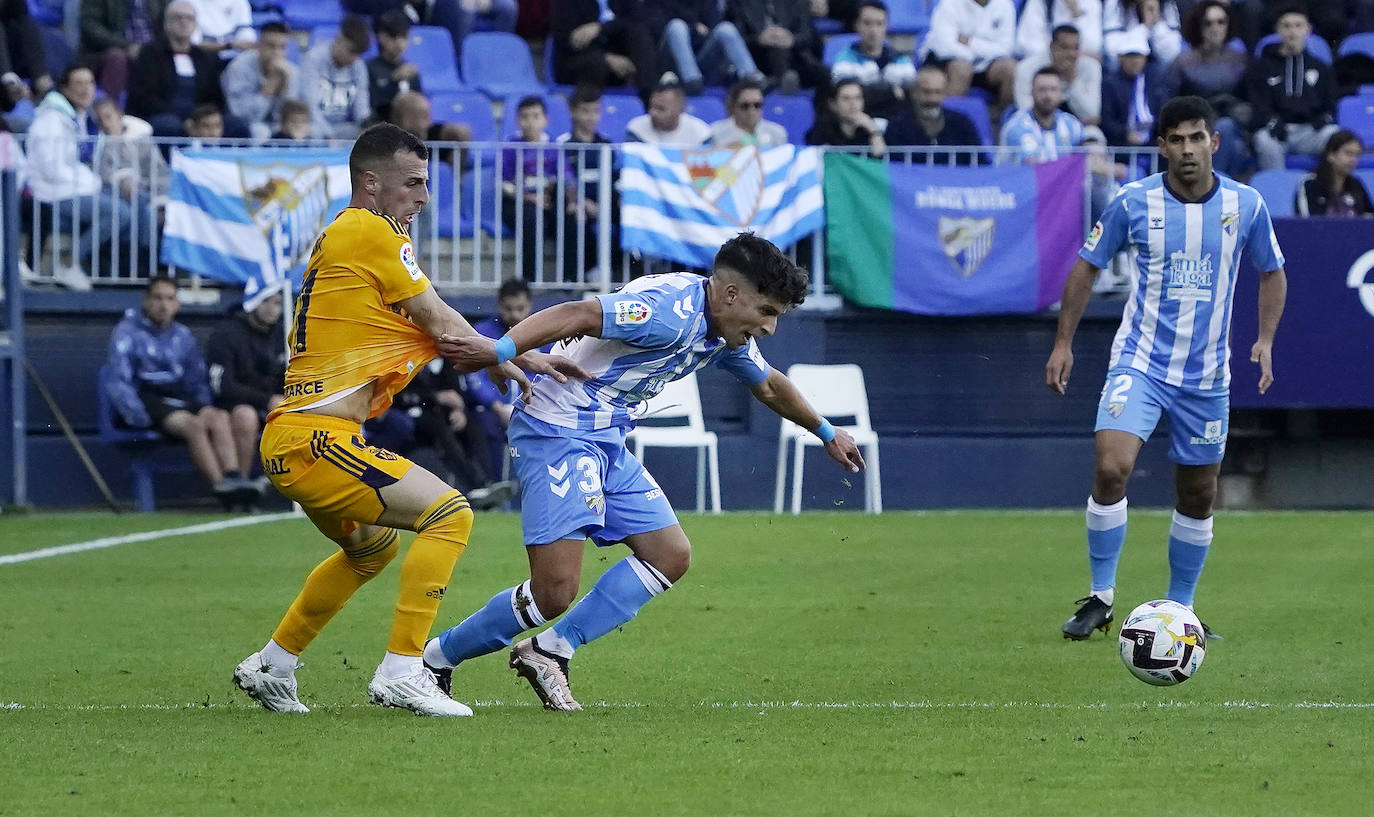 Un gol en propia meta de la Ponferradina bastó para vencer en un partido en el que el equipo mostró más energía y sentido colectivo en la última media hora