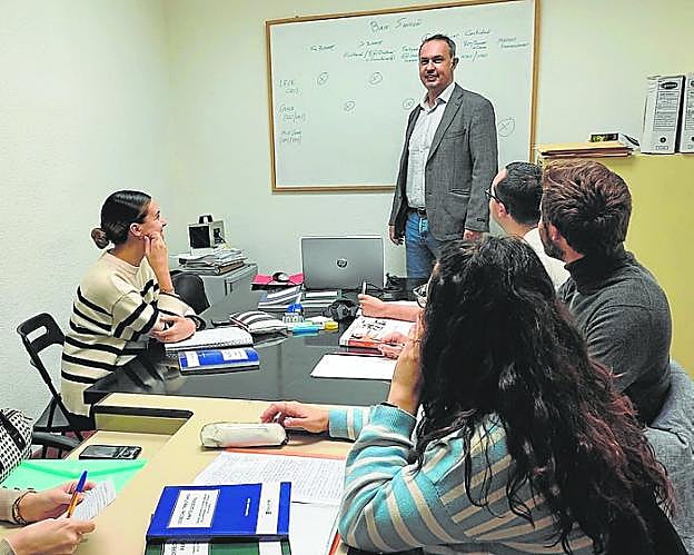 Una de las clases del preparador de Hacienda Pablo Miser. 