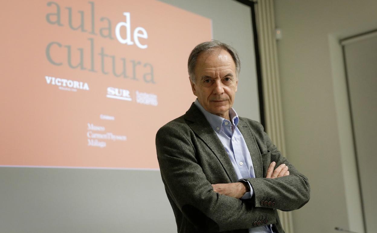 Antonio Soler, antes de su charla en el Aula de Cultura de SUR celebrada en el Museo Carmen Thyssen. 