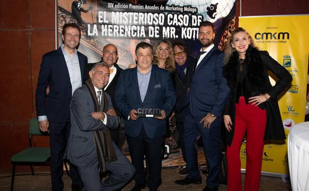 Francisco Jiménez Badía, Daniel Jiménez, José Ruiz, Manuel Espiritusanto, Ignacio del Valle, Ana Morales, Eduardo Orozco y Laura.