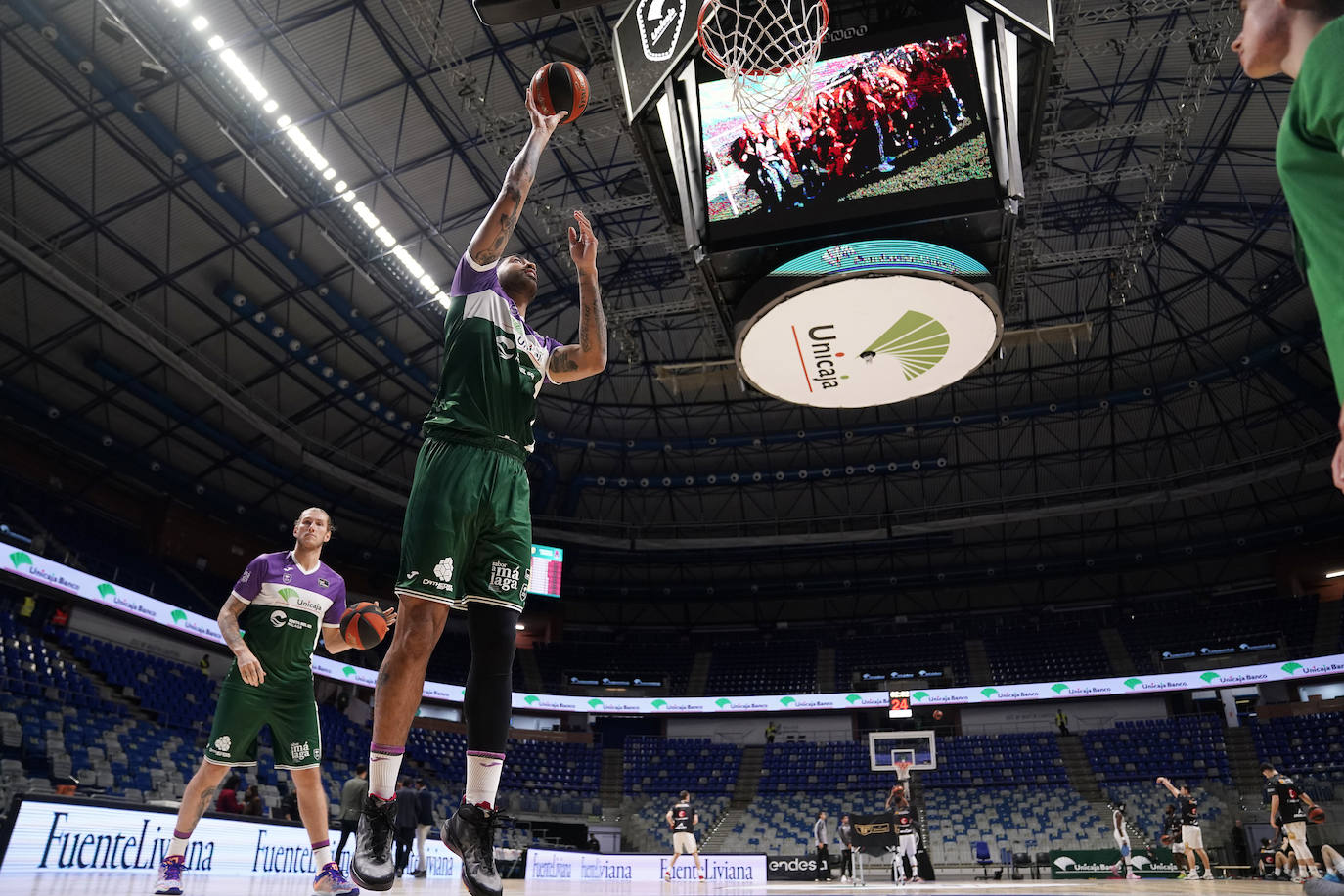 El Unicaja se exhibe ante el Zaragoza (104-78). 