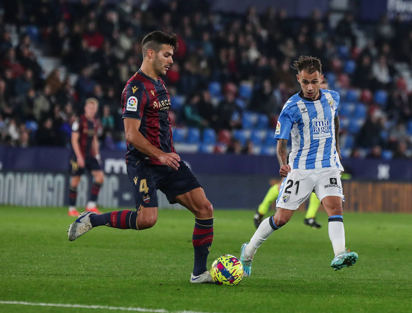 Derrota del Málaga en su visita al Levante. 