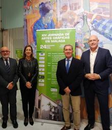 Imagen secundaria 2 - En la primera foto, Natalia García, Margarita García, Rocío García, Princesa Sánchez, José Manuel Plaza, Eva Pérez y Alberto de Azevedo. En la segunda, Juan Rafael Gómez, Samuel Ruiz, José González Villodres, Antonio González Villodres, Juande Villena y Francisco Guerrero. En la tercera imagen, José Ángel Morales, Natalia Sánchez, Esteban Bueno y Manuel Quesada. 