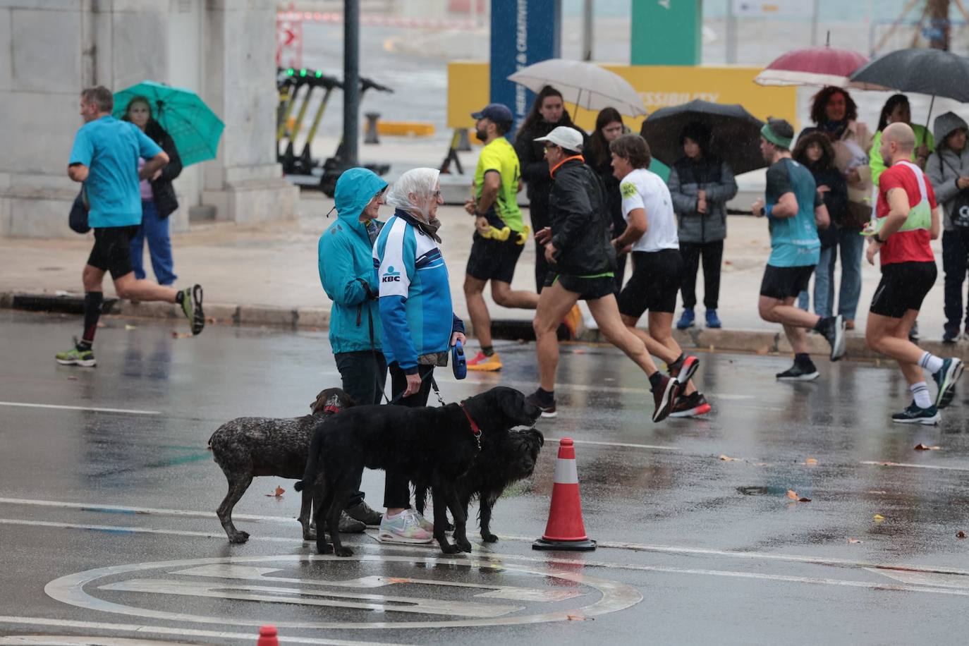 Barnaba Kipkoech gana la XII edición. Con un registro de 2h.08:19, se quedó a 39 segundos de la plusmarca de la prueba