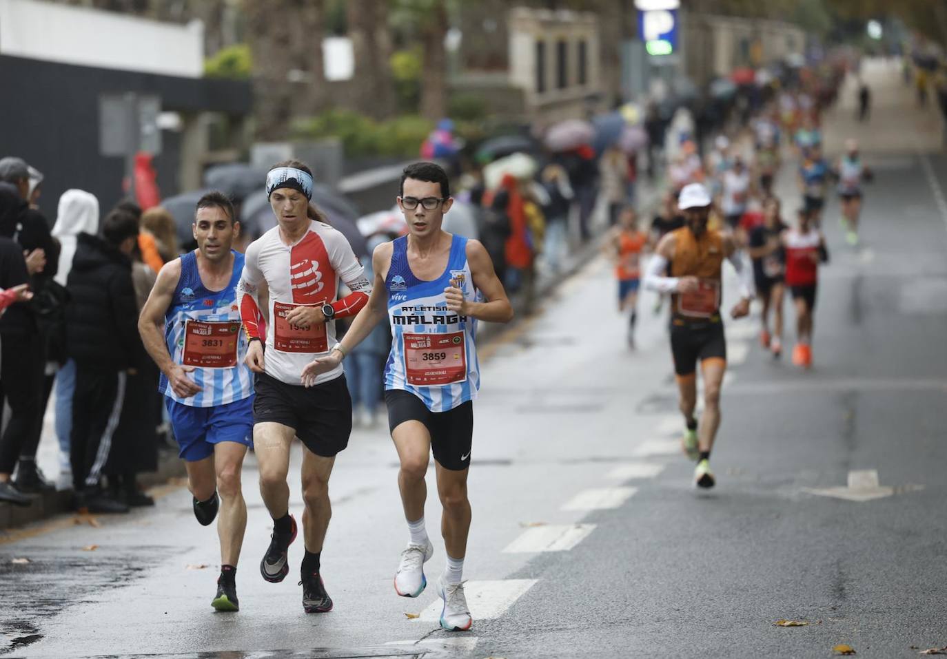 Barnaba Kipkoech gana la XII edición. Con un registro de 2h.08:19, se quedó a 39 segundos de la plusmarca de la prueba