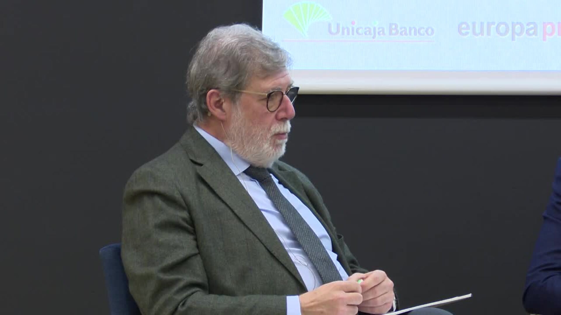 Aparicio ve "triste y penoso" que el Diálogo Social sólo avance con el PP en CyL