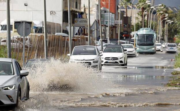 La lluvia se dejará sentir con fuerza este miércoles en Málaga. 