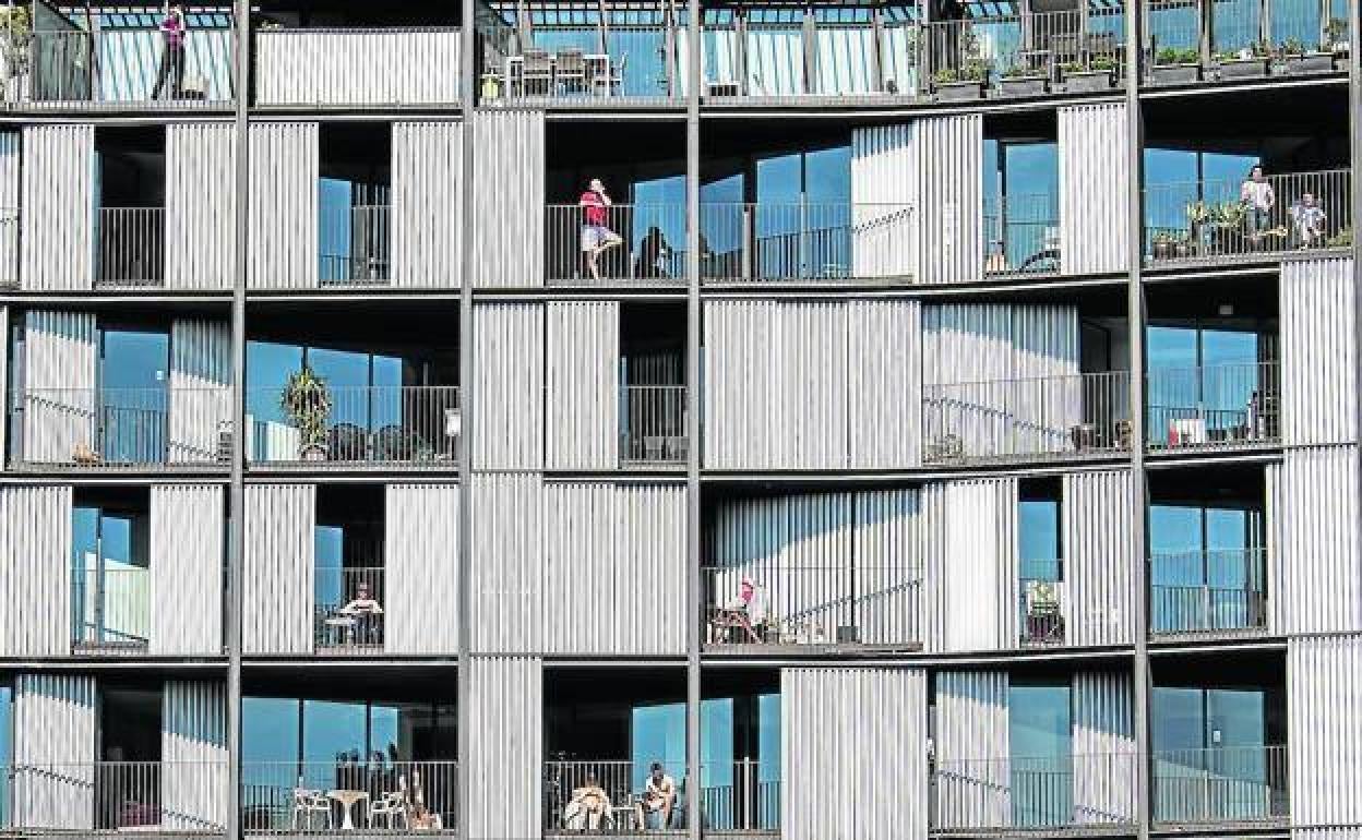 ¿Quién elige al notario en la compraventa de una vivienda?
