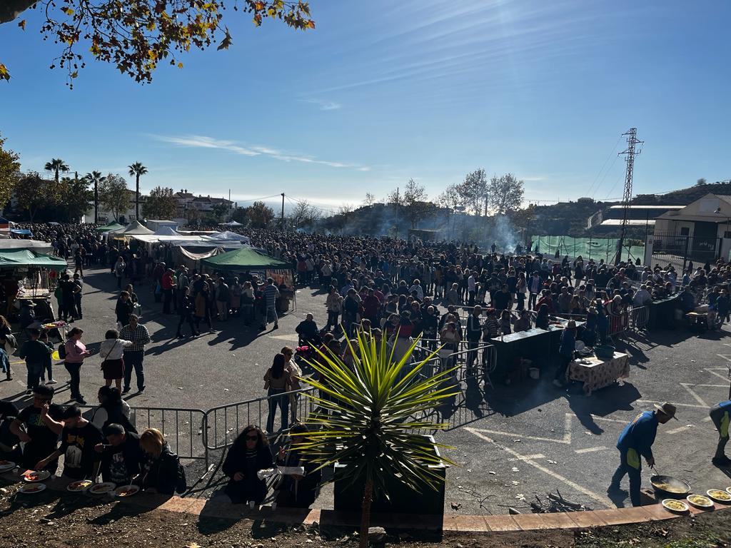 Este festejo, declarado de Interés Turístico Nacional de Andalucía, contó con degustaciones del plato estrella que son las migas acompañado de ensalada arriera y vino del terreno