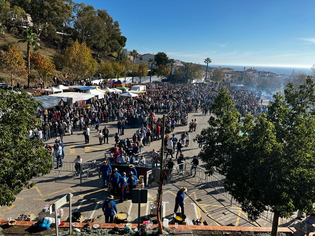 Este festejo, declarado de Interés Turístico Nacional de Andalucía, contó con degustaciones del plato estrella que son las migas acompañado de ensalada arriera y vino del terreno