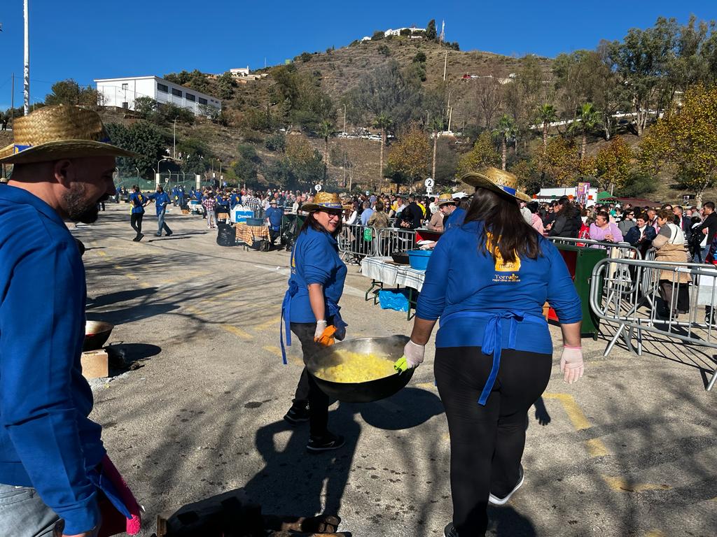 Este festejo, declarado de Interés Turístico Nacional de Andalucía, contó con degustaciones del plato estrella que son las migas acompañado de ensalada arriera y vino del terreno