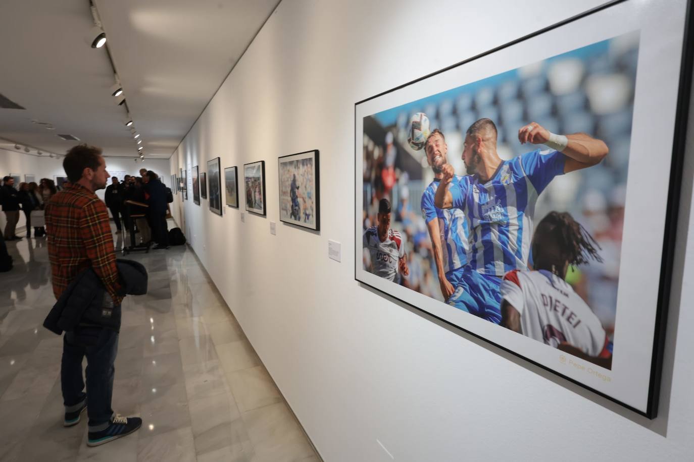 La exposición reúne lo más destacado del 2022 y un tributo a los veteranos fotógrafos Eugenio Griñán y Pepe Ponce