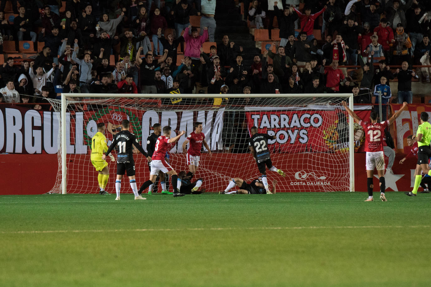 El Málaga perdió en su visita al Gimnástic Tarragona (2-1). 