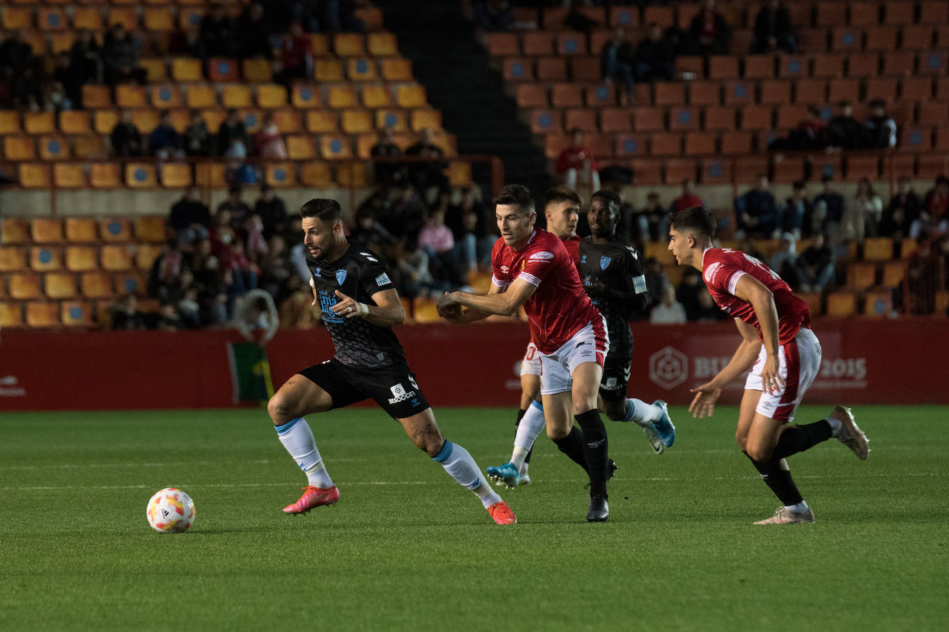 El Málaga perdió en su visita al Gimnástic Tarragona (2-1). 