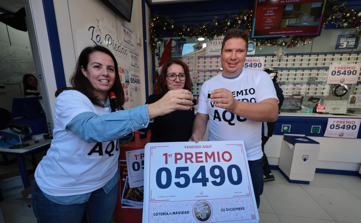 Lotería de Navidad 2022: El Gordo llega al Molinillo: «Es la mayor alegría para un lotero»