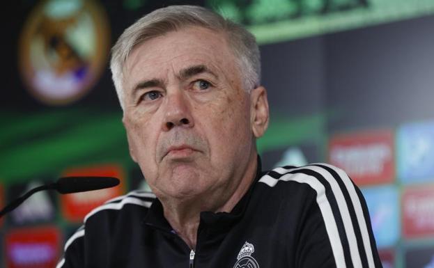 Carlo Ancelotti, durante la rueda de prensa. 