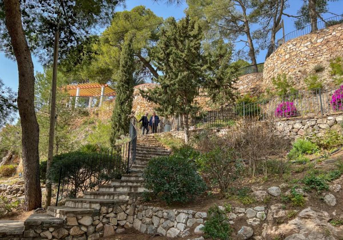 Benalmádena quiere recuperar la belleza de uno de sus iconos: los Jardines del Muro