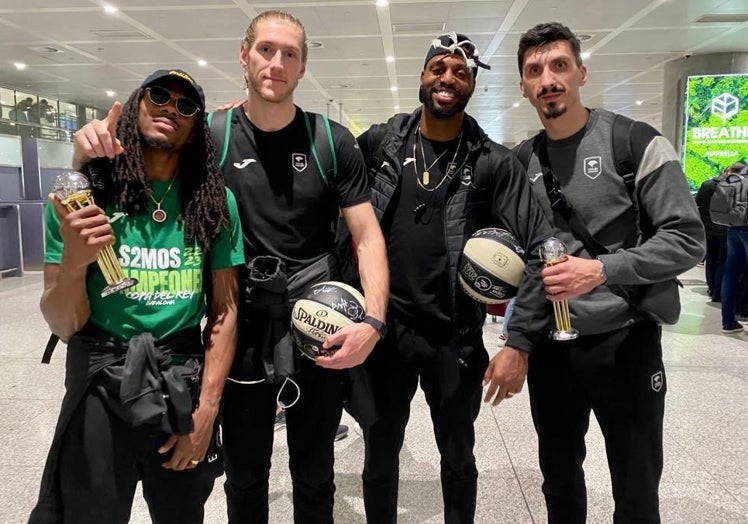 Perry, Osetkowski, Ejim y Djedovic, los cuatro jugadores representados por Raznatovic en el Unicaja.