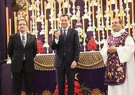 Juanma Moreno recibe la medalla de Hermano Distinguido de Fusionadas