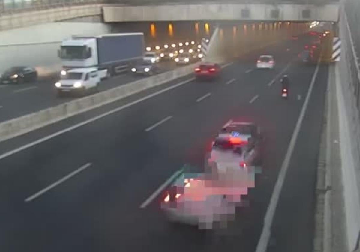 La colisión de varios vehículos en el falso túnel de Carlos Haya provoca retenciones a primera hora