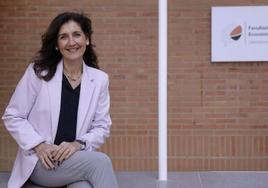 Ángela Callejón es profesora de Economía Financiera y Contabilidad en la UMA.