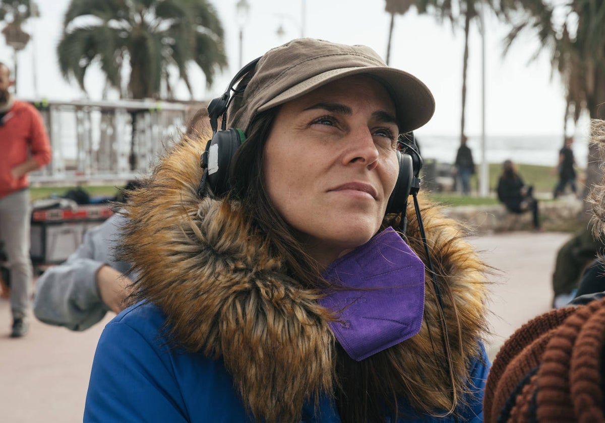 Paz Jiménez, rodando en Pedregalejo, el barrio de su infancia convertido en escenario de cine.