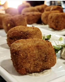 Las 'especiales' croquetas de rabo de toro de Buenavista Gastrobar