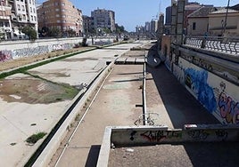 Imagen de archivo del cauce del Guadalmedina