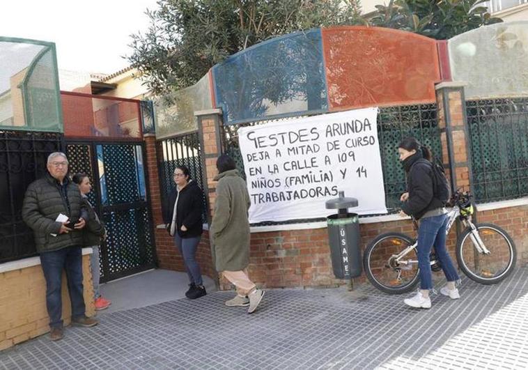 Trabajadores de la guardería de La Paz denuncian que la empresa supedita ahora la continuidad del centro a la firma de un ERE