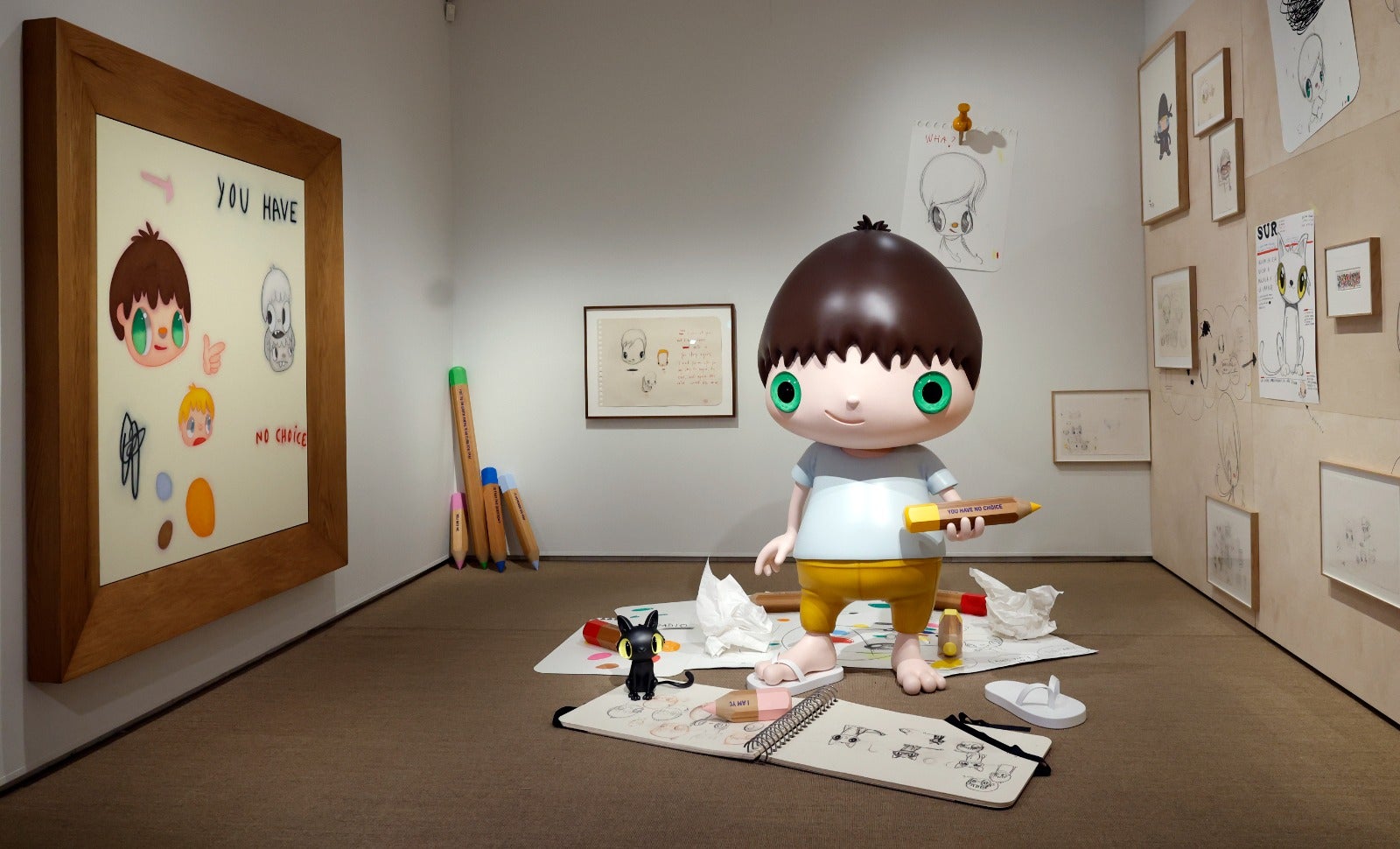 'Pencil boy' con el gato Günter en minatura.