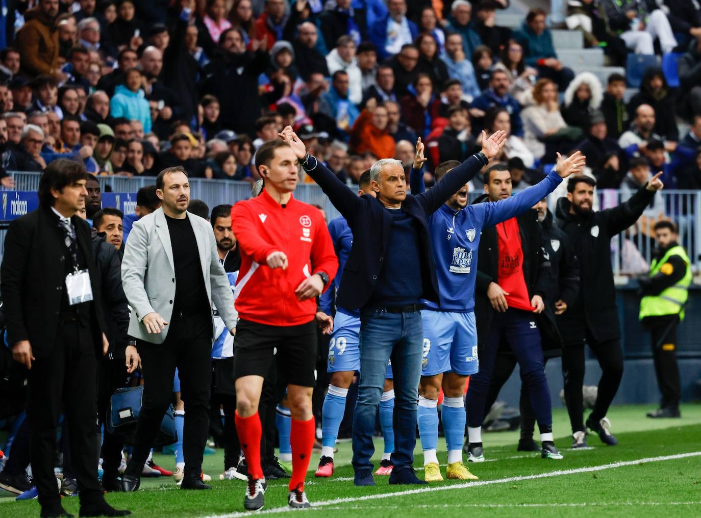 La derrota del Málaga ante el Racing, en imágenes