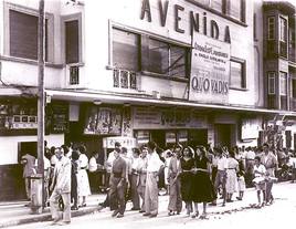 Fachada del Cine Avenida de Málaga