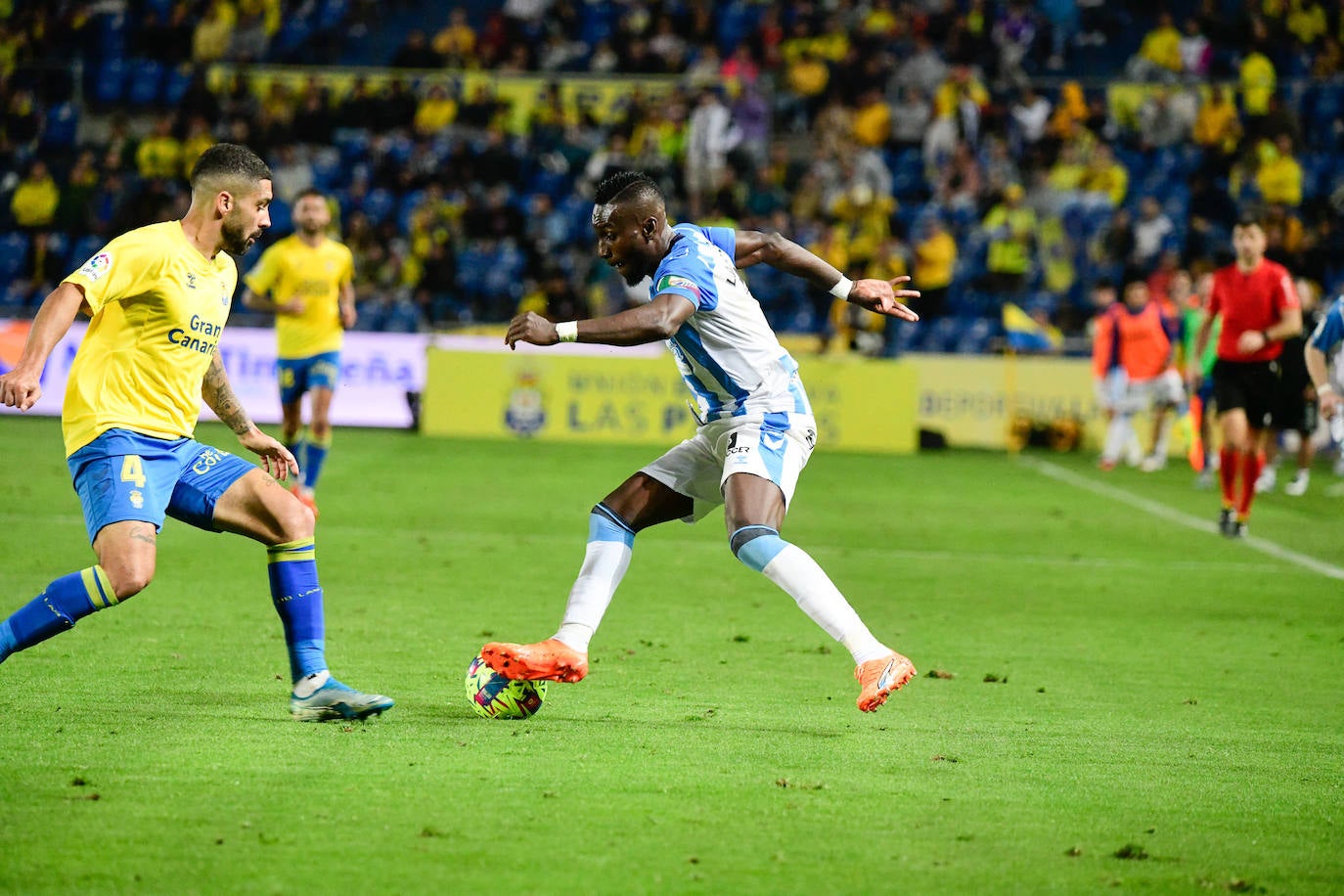 El Málaga logra el empate en Las Palmas en el último suspiro