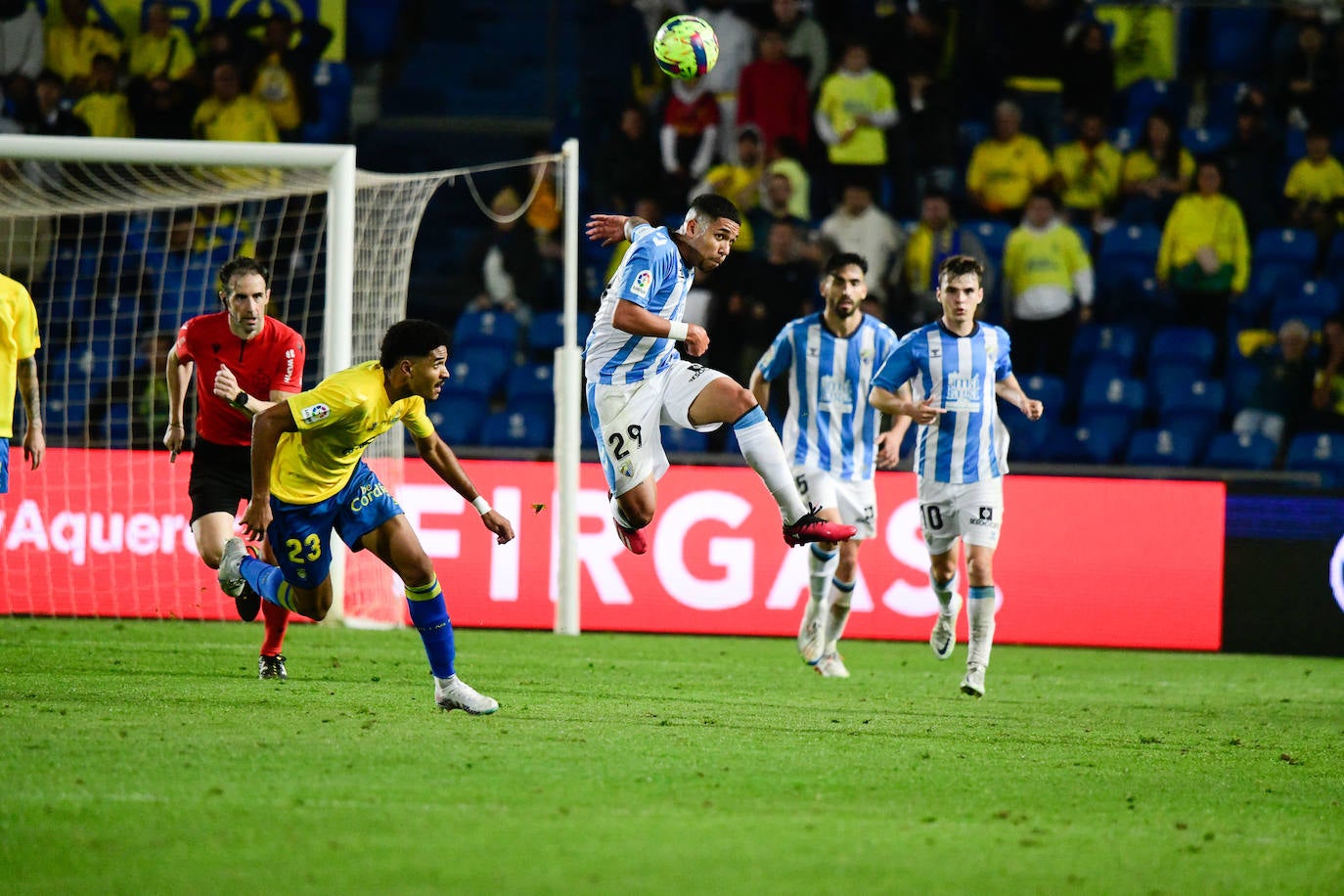 El Málaga logra el empate en Las Palmas en el último suspiro