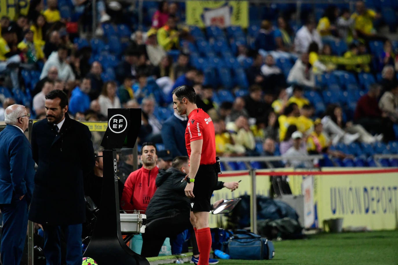 El Málaga logró empatar en Las Palmas in extremis