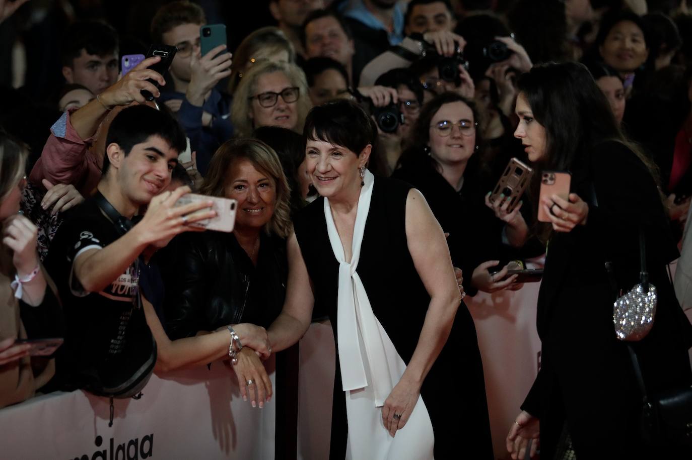 Famosos asistentes a la gala en el Cervantes de entrega del Premio Málaga SUR