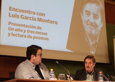 Imagen secundaria 1 - Diferentes momentos del Aula de Cultura con García Montero.