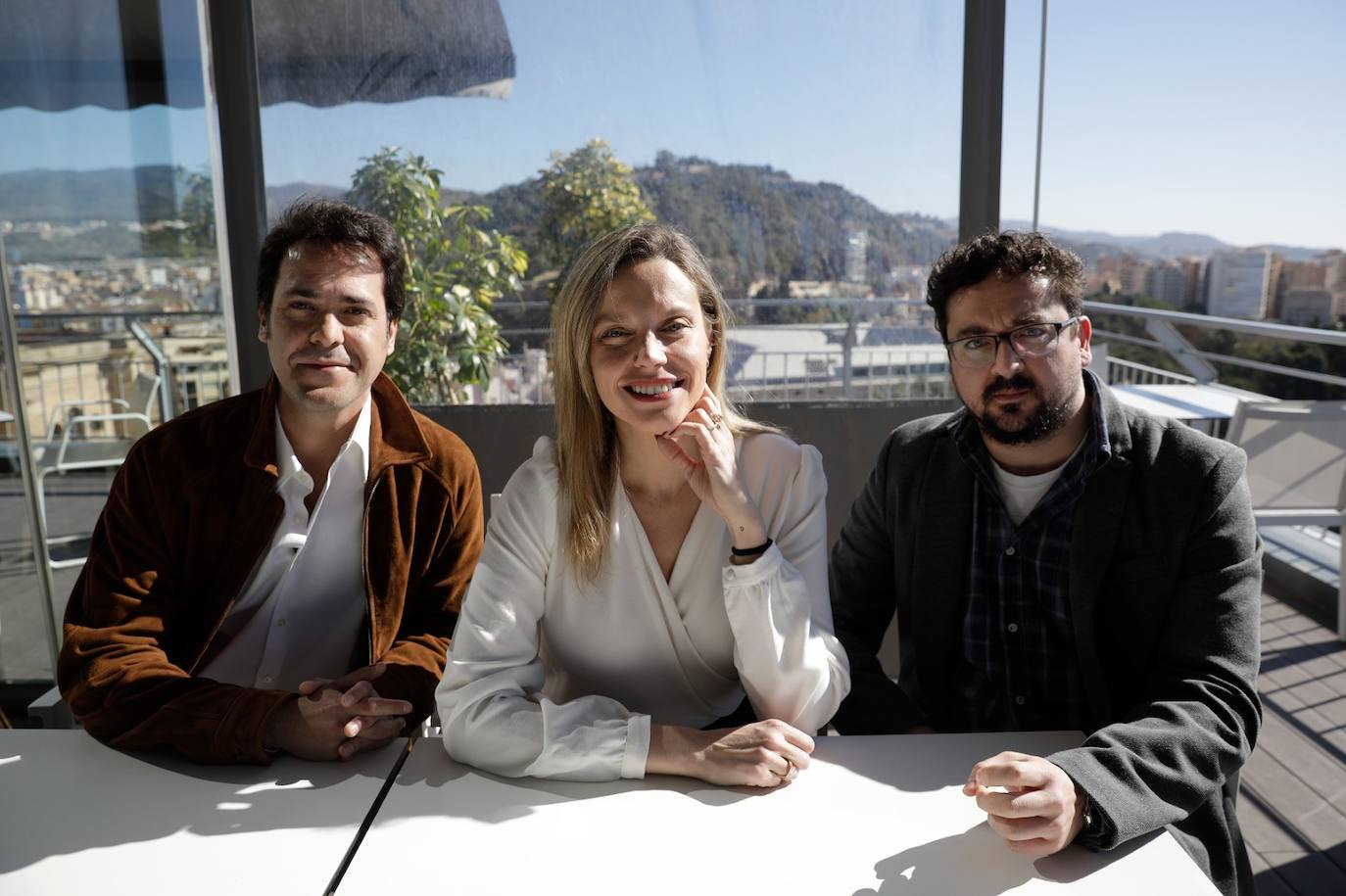 Presentación de 'Pollos sin cabeza', de Adolfo Martínez, Secun de la Rosa, Rodrigo Ruiz-Gallardón. L aproducción cuenta con los actores Dafne Fernández y Óscar Casas