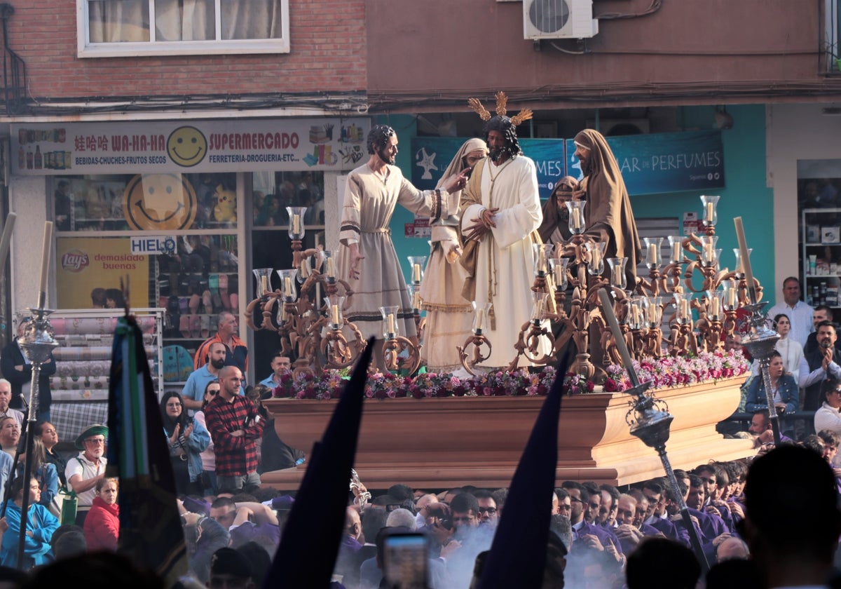 Jesús de la Esperanza ante Anás antes de subir la cuesta de la calle Aljofaina.