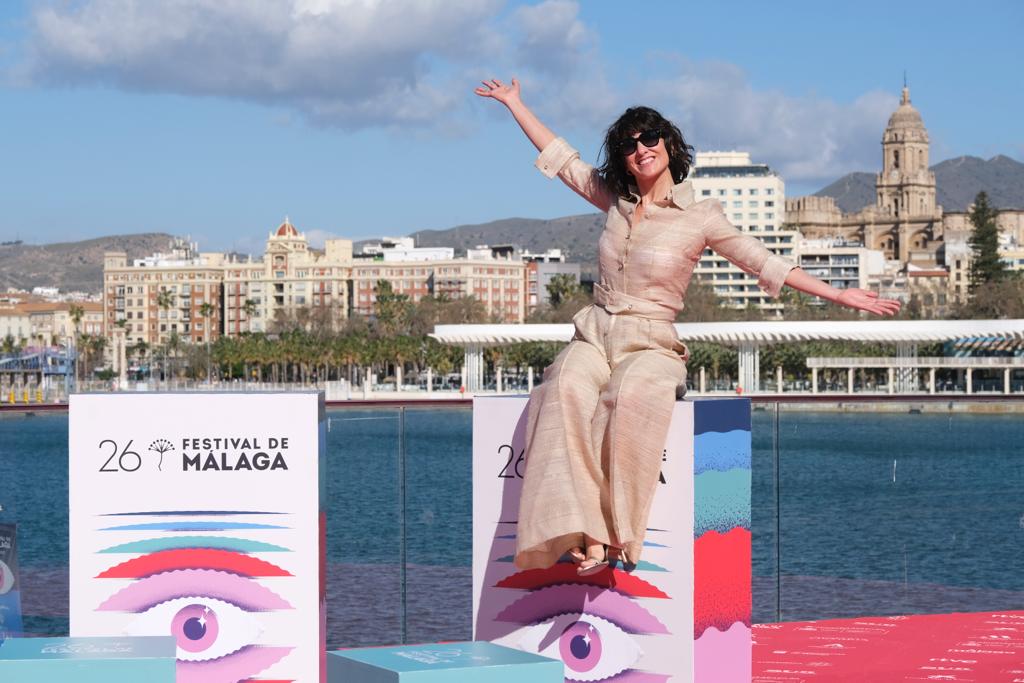 Photocall con el equipo de la película 'Como Dios manda', de la directora Paz Jiménez, con Leo Harlem, Stephanie Magnin, Daniel Pérez Prada, y las productoras Marta Velasco, y Andrea Barrionuevo.