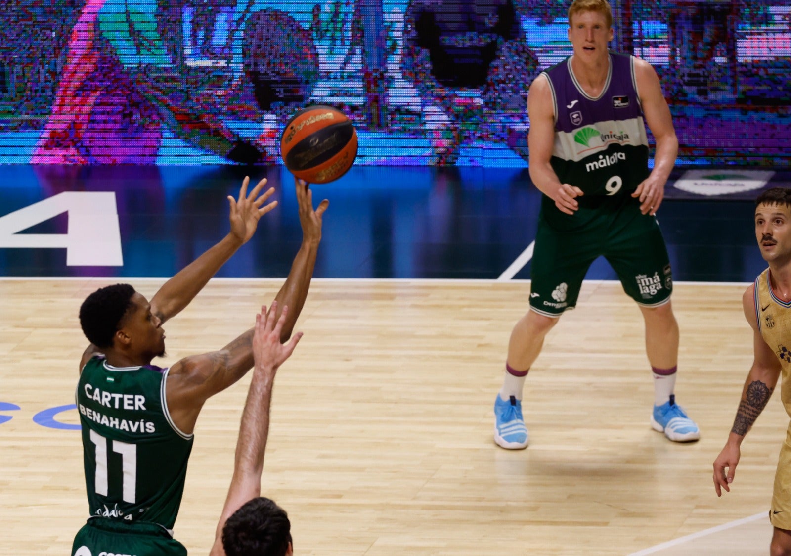 Las fotos del choque entre el Unicaja y el Barcelona