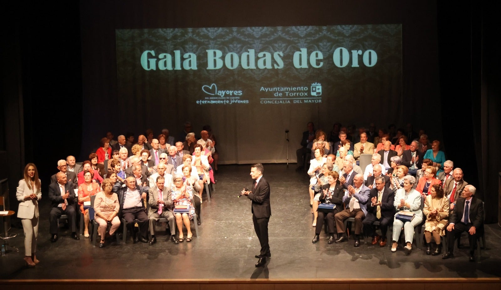50 parejas de Torrox celebran sus bodas de oro