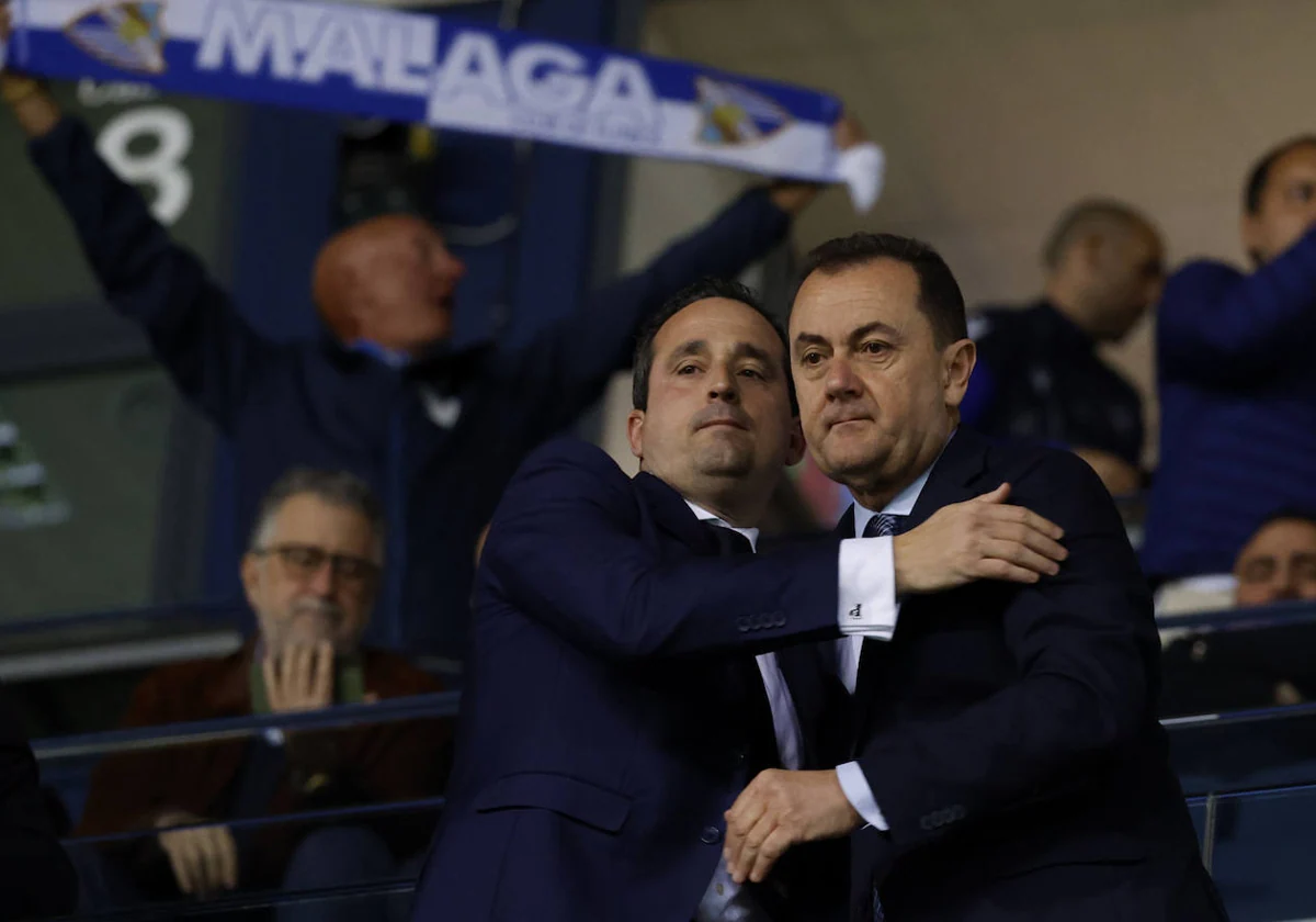 Kike Pérez y José María Muñoz, el viernes en el palco de La Rosaleda.