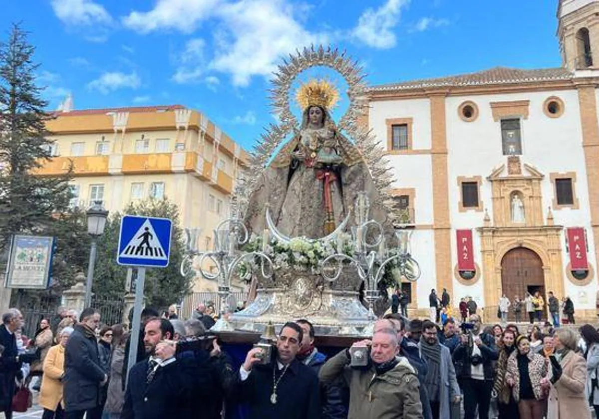 Una imagen del traslado en enero de la Patrona.